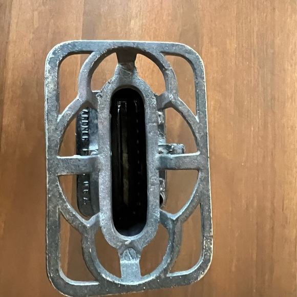 Vintage Union Cast Iron Sad Iron Heater Stove Double Mica Window - Picture 3 of 4